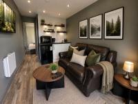 The Truck with private hot tub - Forest View - B&B Ballynameen