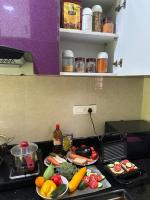 8 Bed Cool 3 bedroom kitchen WTC DLF OMR Apollo Proton OTT Wi-Fi - B&B Chennai