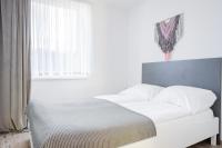 Apartamenty Jeżynowa 20 - Przestronne Apartamenty z Placem Zabaw - Chambres d'hôtes Rowy