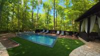 Forest Escape with Jacuzzi & Pool Among the Trees by Destination GREEN Croatia - B&B Ivanec