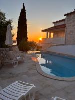 Sunset Villa - B&B Maslinica