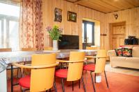 Kuberi Retro Holiday Home I Private Sauna - B&B Pedja