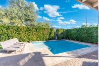 Arcadia 5BR Oasis Pool Putting Green & Sleeps 12 - B&B Phoenix
