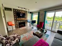 Riverside Rhythm! Waterfront & walk to Broadway! - B&B Nashville