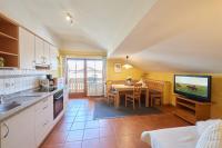 Appartamento con 1 Camera da Letto, Balcone e Vista Montagna 