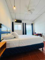 Maple Guest House - B&B Flores