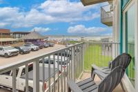 Steps to Sand: Beachfront SPI Condo w/ Balcony - Ferienwohnung South Padre Island
