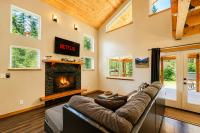 Compass Cabin by NW Comfy Cabins - Bed and Breakfast Leavenworth