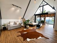 Private Luxury A-Frame with Jacuzzi & Mountain View - Bed and Breakfast San Francisco