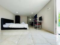 Balcony Garden Studio - B&B Johor Bahru