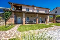 Casa Sara and Sasha near Motovun with private pool - pet friendly truffle paradise - Chambres d'hôtes Oprtalj