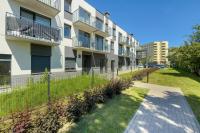 Family Apartment with Balcony, Air Conditioning and Parking by Renters Prestige - Chambres d'hôtes Wrocław
