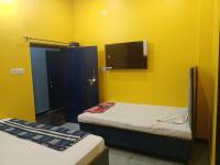 Rudransh room dormitory nearby ghat kaal bhairav temple - B&B Varanasi