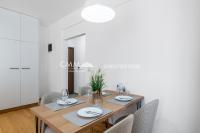Romantic Sea Escape in Becici - B&B Boreti