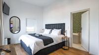 Surfers Corner Luxury Penthouse - Chambres d'hôtes Muizenberg