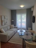 Apartamento de 1 dormitorio con balcón y vistas al mar