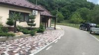 CASA CODRILOR - Greencodru liniste si relaxare - B&B Codru