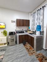 Stylish Mtwapa Studio with Rooftop Pool View - Ferienwohnung Mtwapa