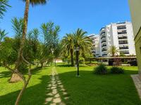 RHIN Pool & Beach - B&B Salou