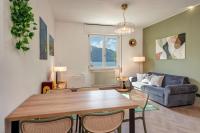 Design e Vista Lago Beachfront Oasis with AC e WiFi - B&B Mandello del Lario