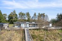 Pool House With Space For Relaxation - B&B Bording Stationsby