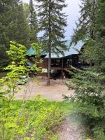 Private Forest Retreat,Hot Tub, Sauna, Access to hike and bike trails, Near Snoqualmie Pass - Chambres d'hôtes Whittier