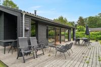 Scenic Summer House In Asserbo - B&B Frederiksværk