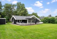 Summer House Close To Nature And Beach - Bed and Breakfast Dronningmølle