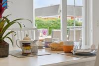 Renovated Summer House In Vejby Tisvilde - Ferienwohnung Vejby