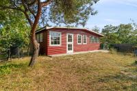 Classic Summer Cottage By A Fantastic Beach - B&B Åkirkeby