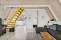 Lovely Holiday Home With Sea View - B&B Otterup