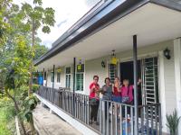 Homestay House - Tamparuli - B&B Tamparuli