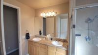 Large bedroom and bathroom with private entrance - Ferienwohnung Santa Paula