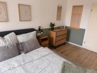 OMNI Rooms - Kastanienhof - B&B Wustermark
