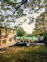 The Byala Escape, Private Villa with Bar & Hot Tub - B&B Byala