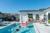 FIFA 2026 - Near HardRock Stadiums - 3B Pool Home - King Bed - Grill - Ping Pong - B&B Hollywood