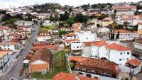 Casa Alceste - Casa inteira, com garagem privativa, a 10 minutos a pé do Centro Histórico de Diamantina - 05 hóspedes - Chambres d'hôtes Diamantina