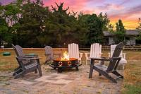 Lusby Beach House -3 BD 2 BA Steps to the Sand - B&B Lusby