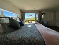 King Room with Mountain View