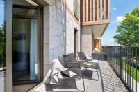 Bright Apartment in Karpacz with Balcony and Parking by Noclegi Renters - Chambres d'hôtes Karpacz