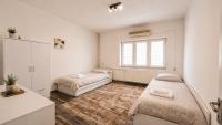 Cozy City Retreat Near Macedonia Square - B&B Skopje