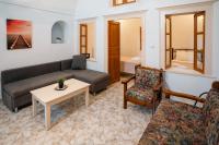 Aura Santorini - The Retreat by ΜΡS - Chambres d'hôtes Éxo Goniá