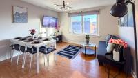 Clydebank 3-Bedroom Apartment with 6 beds, New furniture - B&B Clydebank