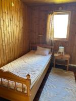 Cabin in deer enclosure, lake nearby- - B&B Bottnaryd