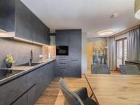 Apartamento de 3 dormitorios con balcón