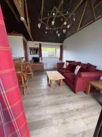 Angies Den - hot tub & views - B&B Llanasa