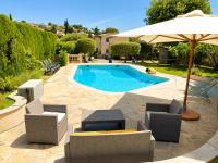 Les Jarres Bleues - Haut de Villa Jardin & Piscine privée - B&B Vence