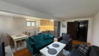 Apartman Hana - B&B Cetiña
