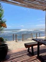 Beachview 4BR with Terrace in La Libertad - B&B Puémape