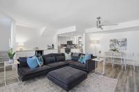 Be A Nomad - 3 Bedroom Apartment 1 Min to Jacksonville Beach - Sleeps 6 - Chambres d'hôtes Jacksonville Beach